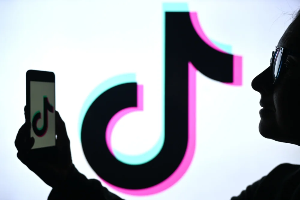 TikTok Grapples with Second Major Outage in Months, Raising Questions About Oracle Partnership and Data Security