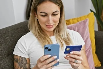 The AI Shopping Paradox: Consumers Embrace AI for Discovery, Resist Autonomous Purchases