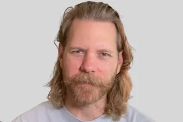 The Entrepreneurial Blueprint: Why Owning a Second Business Diversifies Risk and Enhances Life