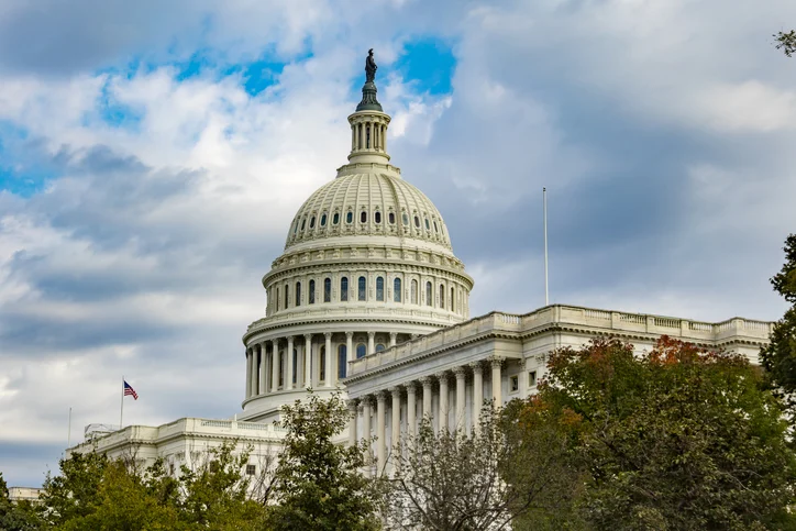 Bipartisan Senate Bill Aims to Overhaul 340B Drug Pricing Program and Block HHS Rebate Model