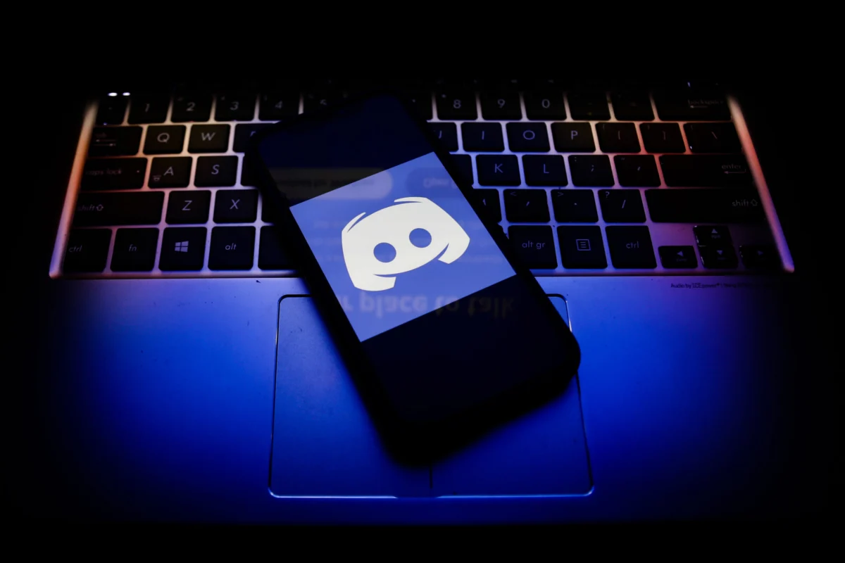 Discord Rolls Out Comprehensive Age Verification Measures Amidst Global Regulatory Pressure and Persistent Privacy Concerns