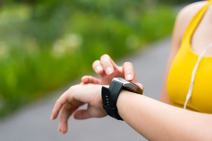 From Consumer Gadgets to Clinical Necessities The Evolving Role of Wearables in Modern Healthcare Delivery
