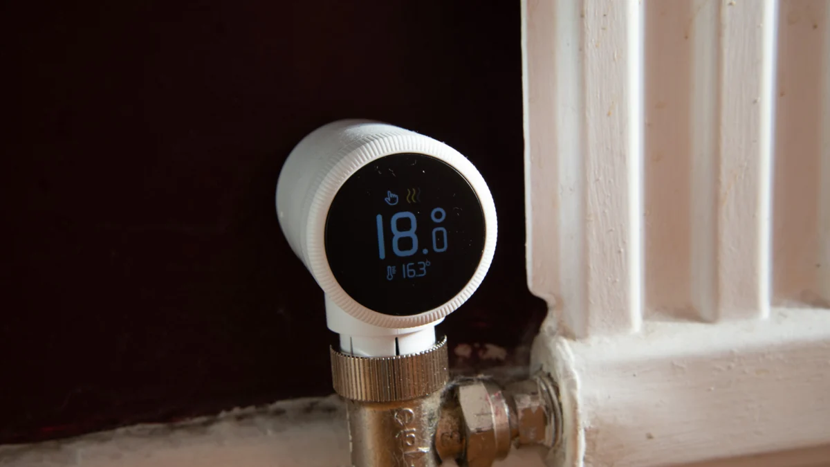 Smart Thermostats vs. Smart Radiator Valves: Decoding Your Home Heating Control Dilemma