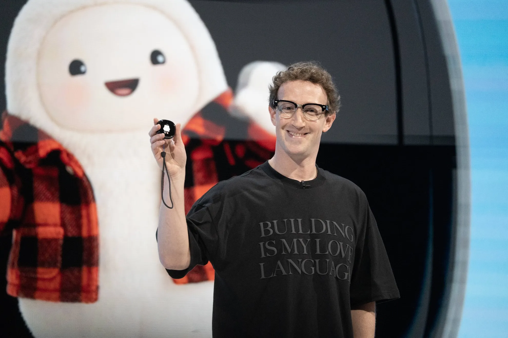 Meta Unveils Non-Voting Stock Class to Fuel Ambitious AI Expansion Amid Strong Q3 Earnings