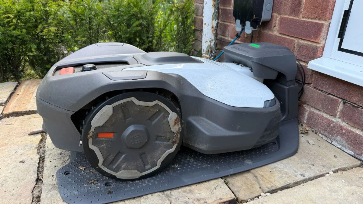 The Husqvarna Automower 430X NERA Redefines Large Garden Maintenance with Advanced Wire-Free Technology and Intelligent Obstacle Avoidance
